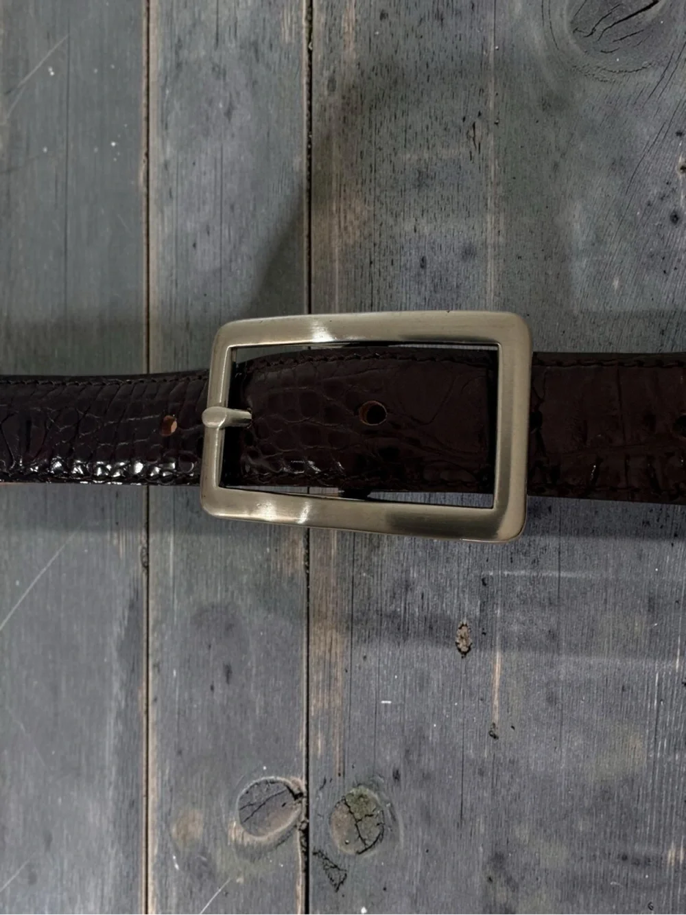 Eddie Bauer Ladies Dark Brown Alligator Embossed  Genuine Leather Belt